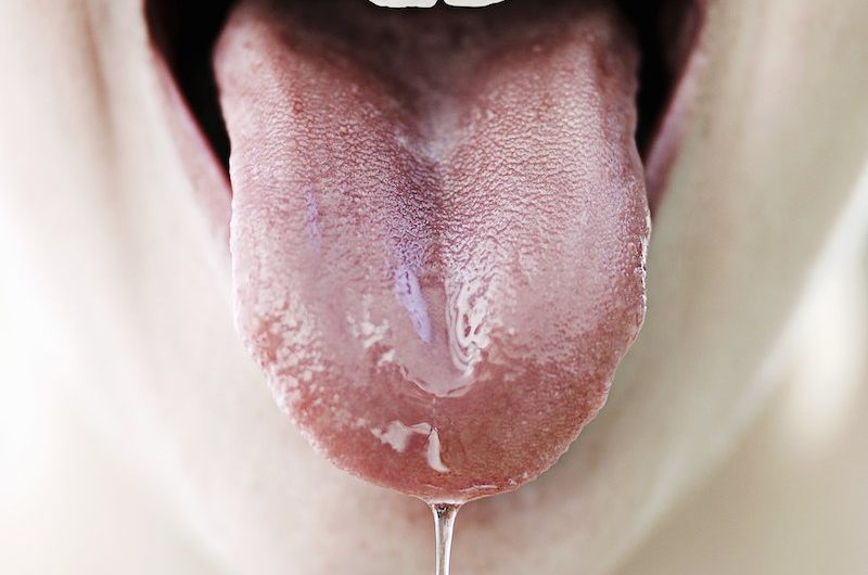 Сонник Слюна