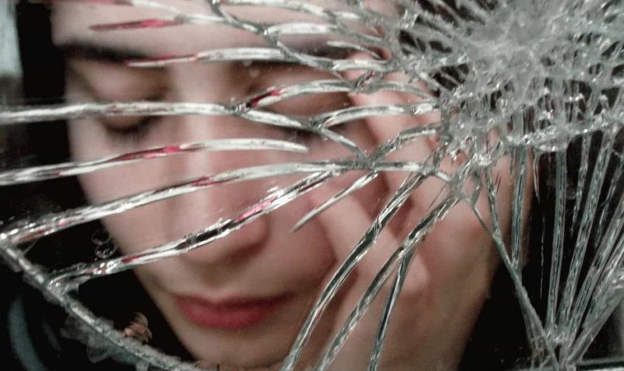 Сонник: лицо в зеркале