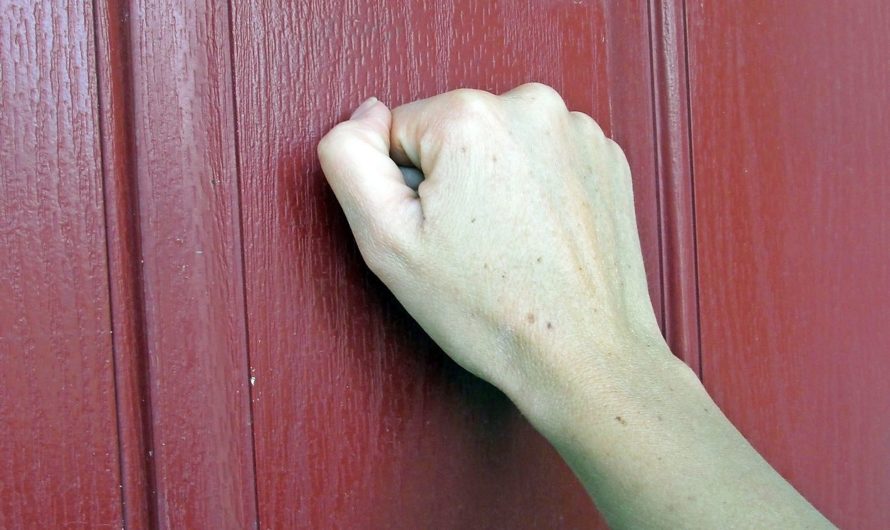 Сонник Стук