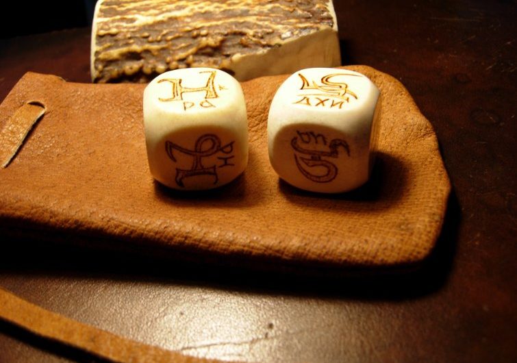 Онлайн гадание на кубиках «Измена и верность человека»