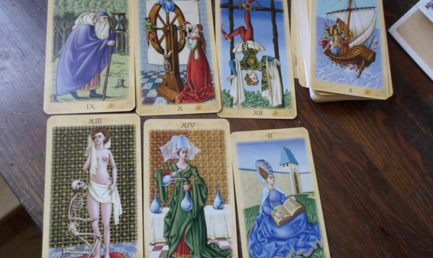Онлайн гадание на картах Таро — Когда он мне позвонит