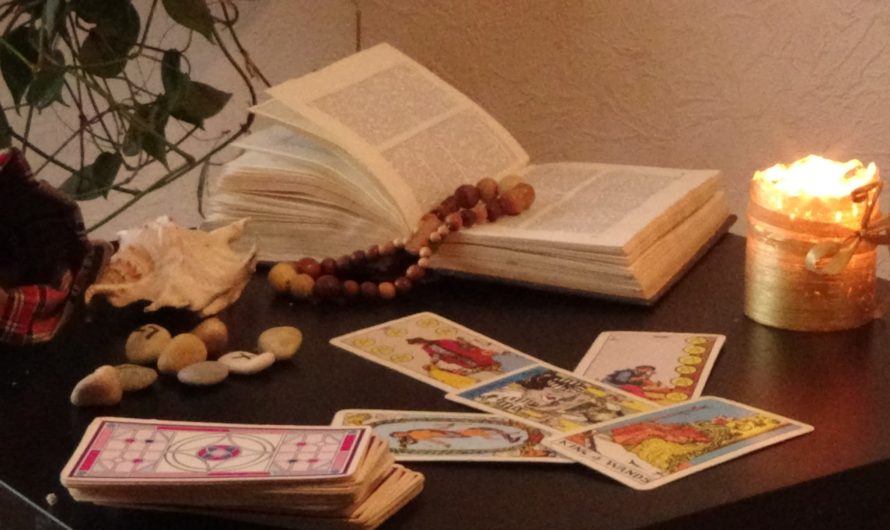 Онлайн гадание Таро Манара — проверка чувств